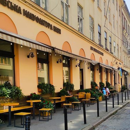 Двокімнатна Квартира В Центрі Міста Lviv Exteriör bild